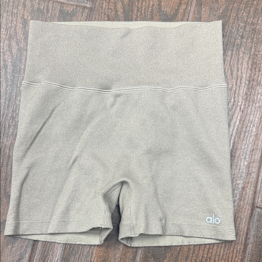 ALO Yoga Women's Beige with Sparkles Bike Shorts